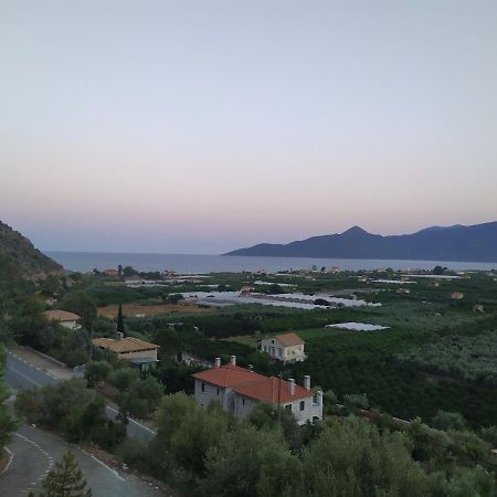 Red Rock And View Leonidio Maisonette Studio Bagian luar foto